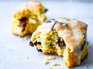 Scone: Cherry Vanilla